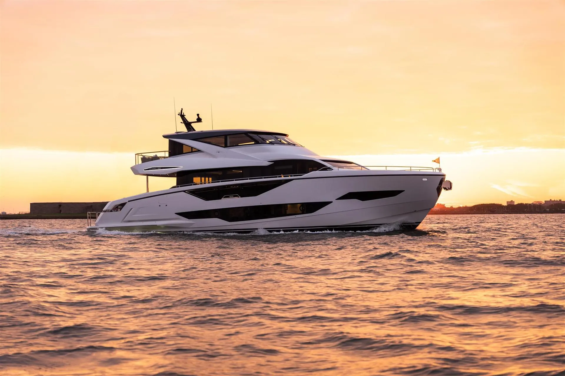 90 OCEAN ENCLOSED
