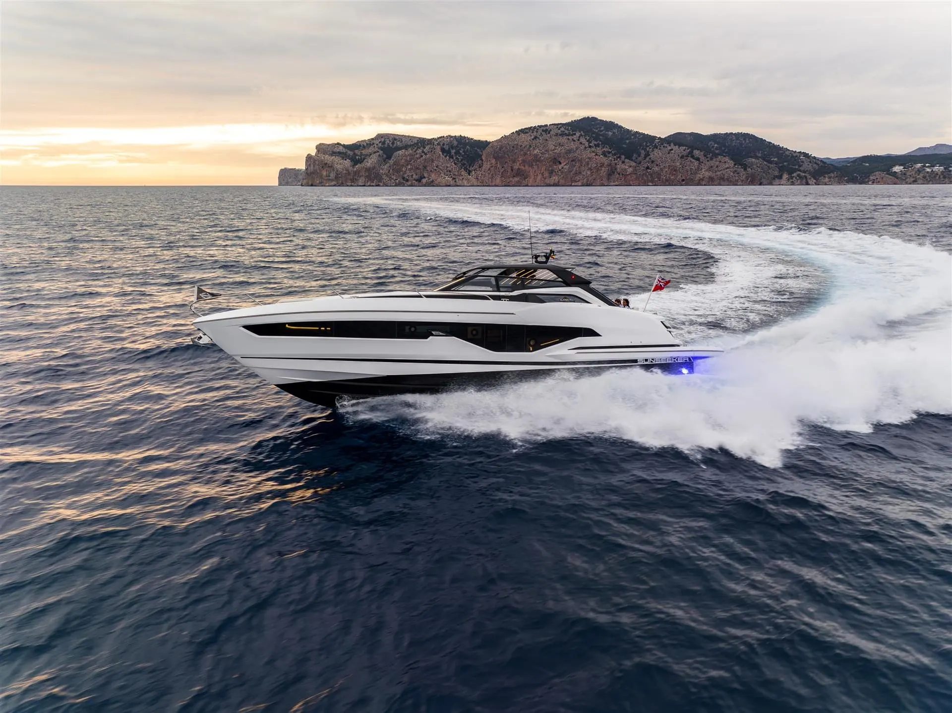 SUPERHAWK 55